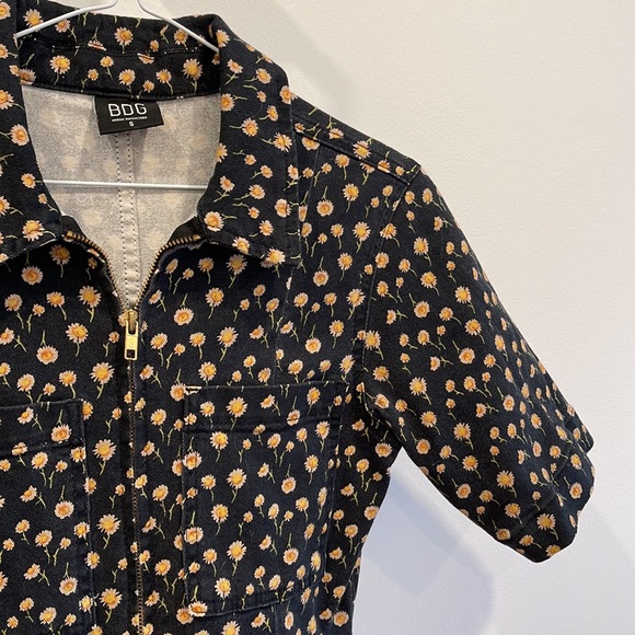 Urban Outfitters Daisy Jumpsuit - Picture 3 of 5